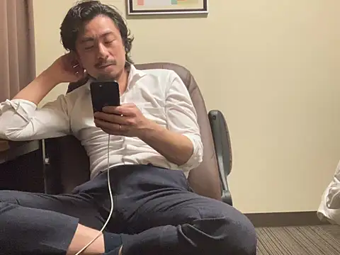 masato1115aa (Ask my age) - Go to Ticket chat！