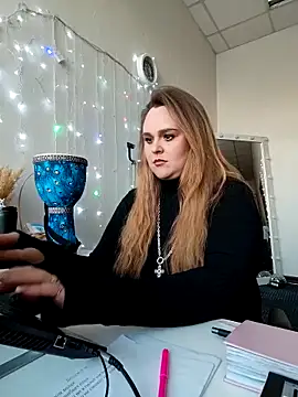 juicy_peachlux (F young) - Make me wet for a lessons ! hehe