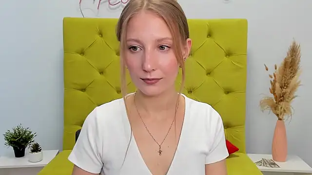 lolawilsons - LolaWilsons's free webcam - UK Sex Cams