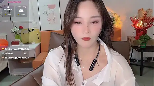 lisa-295188 - Lisa-295188's free webcam - UK Sex Cams