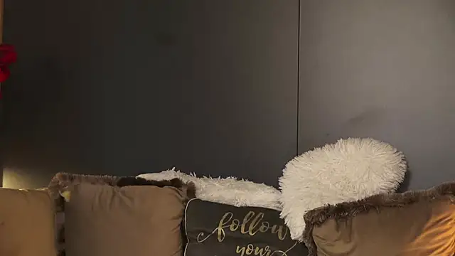 mia_swano - Mia_Swano's free webcam - UK Sex Cams