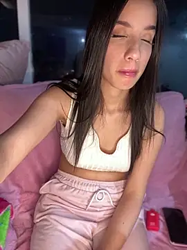 Webcam Model (Praga_Pink)  is live.Free join now!