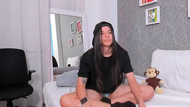 viictoriiasaenz (F young) - sexy dance