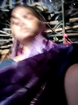 Webcam Model (Jooli_cuty)  is live.Free join now!