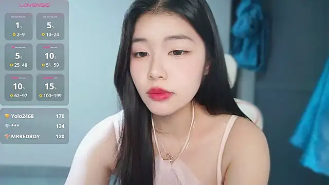 美女-XiaoYu-777在线直播