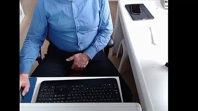 dutchpornking - Dutchpornking's free webcam