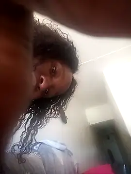 sluttylaura21 - Sluttylaura21's free webcam - UK Sex Cams