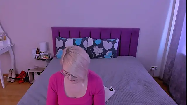 sabrinamacmarren - Sabrinamacmarren's free webcam - UK Sex Cams