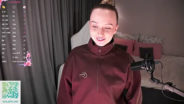 hollisbeckett - HollisBeckett's free webcam - UK Sex Cams