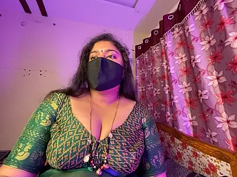 louleyranii - LouleyRanii's free webcam - UK Sex Cams