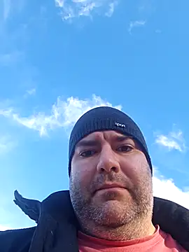 andrew1900529 (Ask my age) - make me cum + 5 min  toy controll