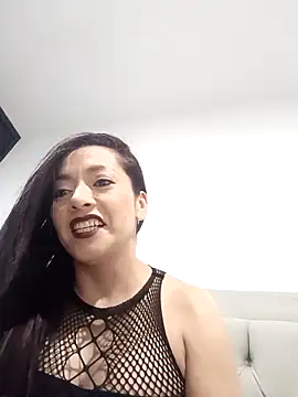 Webcam Model (HoneyAngel2020)  is live.Free join now!