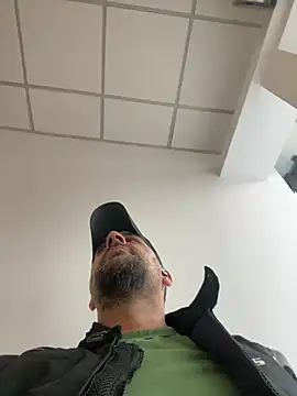 tarkan1 (Ask my age) - SHOW DICK