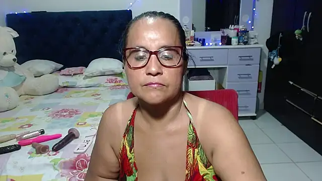 pervert_mommy_ - Pervert_mommy_'s free webcam - UK Sex Cams