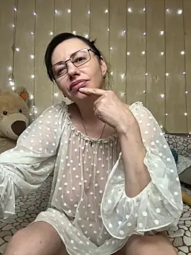 Amberhotqueen webcam