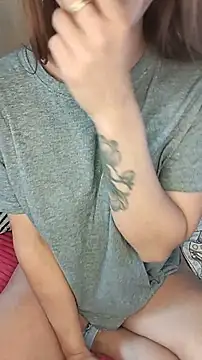 nare-25 (F young) - Masturbación en 4 🔥