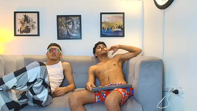 diamond_blacks - DIAMOND_BLACKS's free webcam - UK Sex Cams