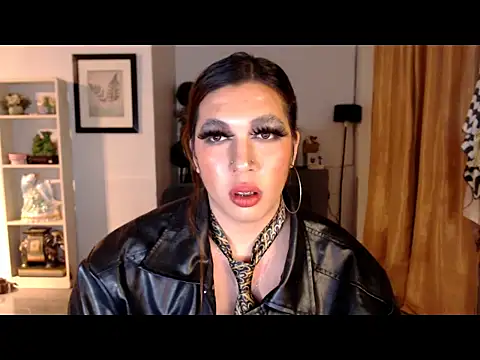 tsbigmilk - Tsbigmilk's free webcam - UK Sex Cams