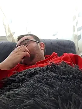 javier_bear (M young) - PLAY WITH DILDO 10 MINUTES