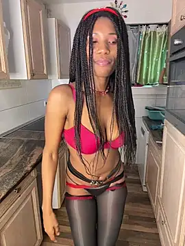 ShantelSexyYoungMilfie