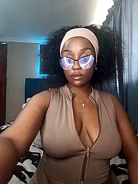 queen-chocolate - Queen-Chocolate's free webcam