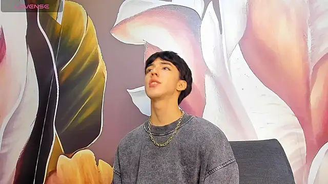 aerumchae (M twink) - spit on my dick