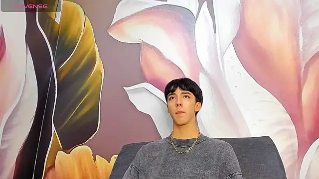 aerumchae (M twink) - spit on my dick