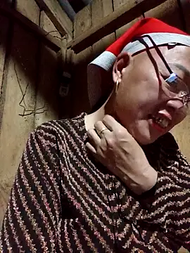 agnes-baby (F milf) - I am a poor girl. Please help me.