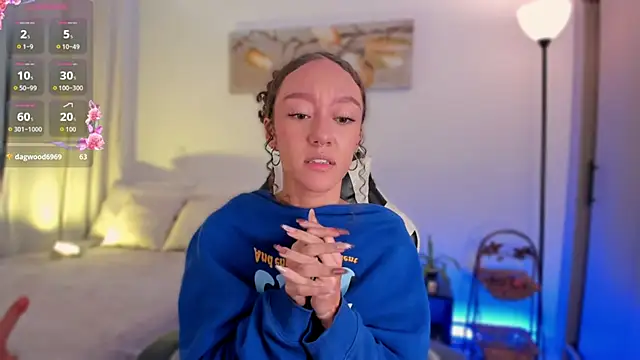 chloemoreti - ChloeMoreti's free webcam - UK Sex Cams