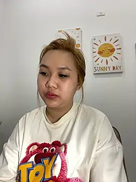 almira6868 - Almira6868's free webcam - UK Sex Cams