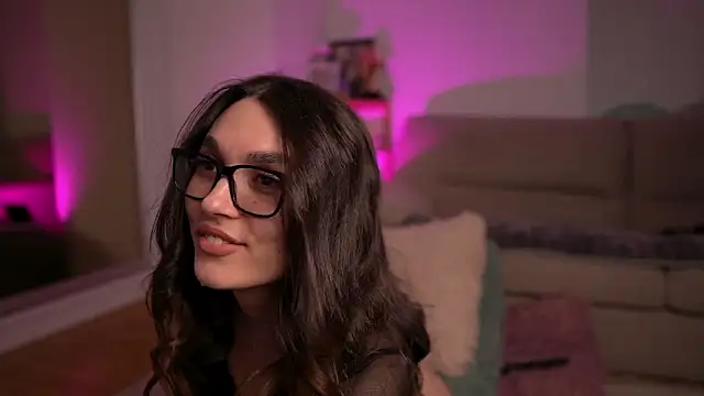 mona_lisss - Mona_Lisss's free webcam - UK Sex Cams