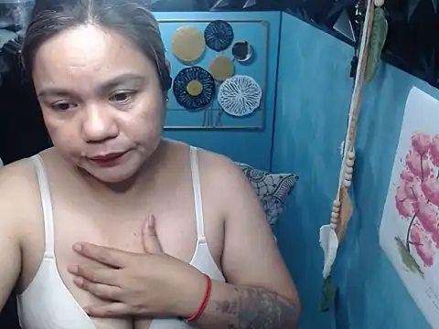 ambersmile - Ambersmile's free webcam - UK Sex Cams