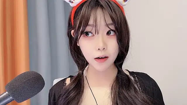 smalldaisy - Smalldaisy's free webcam - UK Sex Cams