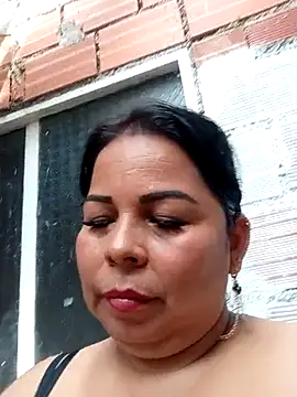 Webcam Model (Mother-Big-tits)  is live.Free join now!