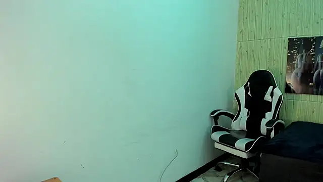 alison_moon7 (F young) - show tits