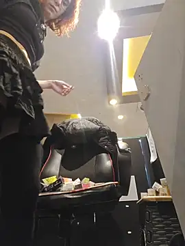 yurixo (F young) - Up top and show boobs in public