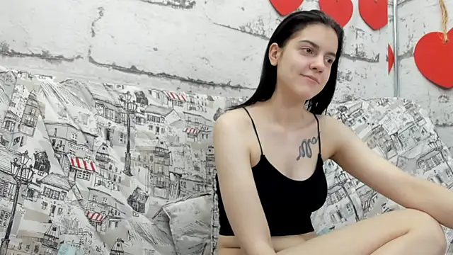 lovely_audrey (F teen) - vodka shot