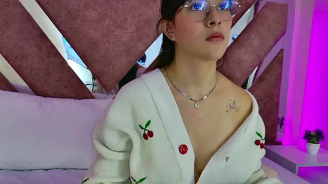 susa1userma_ - Susa1userma_'s free webcam