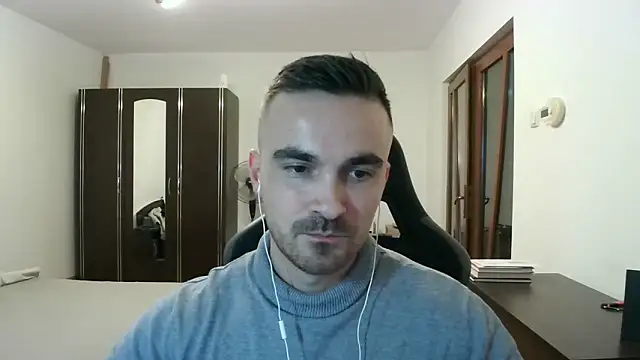 mu5clemania2 - Mu5clemania2's free webcam