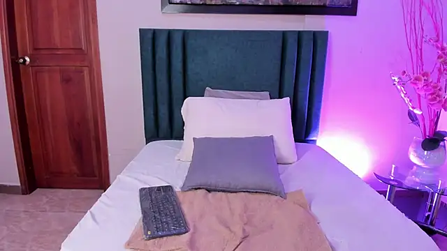 samantavee - SamantaVee's free webcam - UK Sex Cams