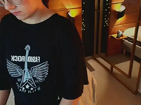 milena_kiitty (F young) - naked and oil body