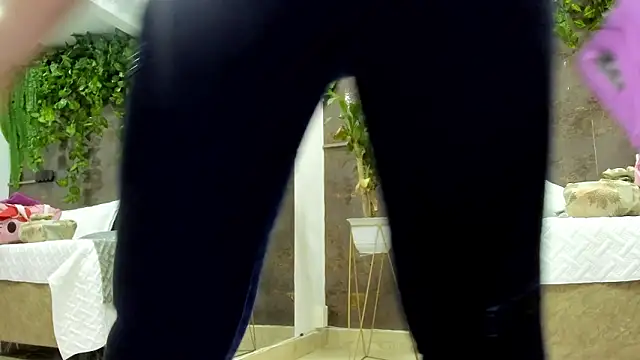 samantha_milfs_ - Samantha_milfs_'s free webcam - UK Sex Cams