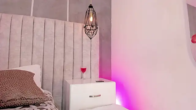 my_friends_mom - My_friends_mom's free webcam - UK Sex Cams