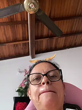 sharongirl07 (F mature) - Show squirt