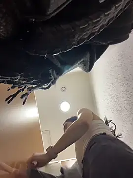 holly_play (F young) - Bring me to Orgasm (Squirt show)