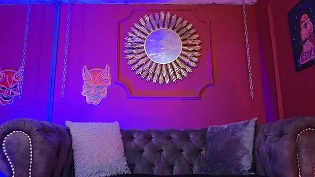 julieta_russell - Julieta_Russell's free webcam - UK Sex Cams