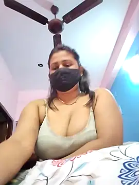 pinkihot23 (F young) - See my boobs