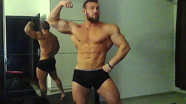 muscularkevin (M young) - 25 flash, creamy cum at goal :x:x