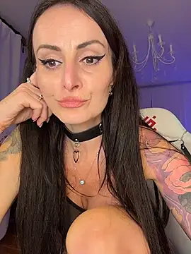 annamaria- - AnnaMaria-'s free webcam - UK Sex Cams