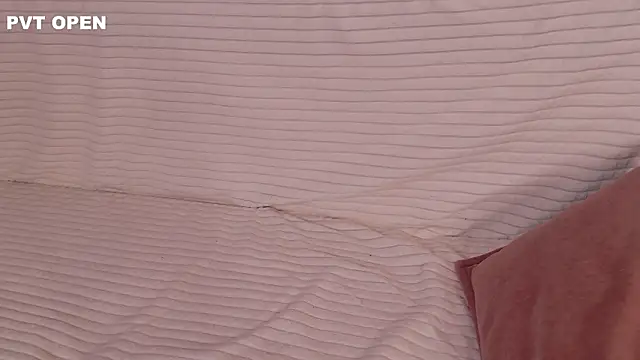 hlopushkahouse - Hlopushkahouse's free webcam - UK Sex Cams